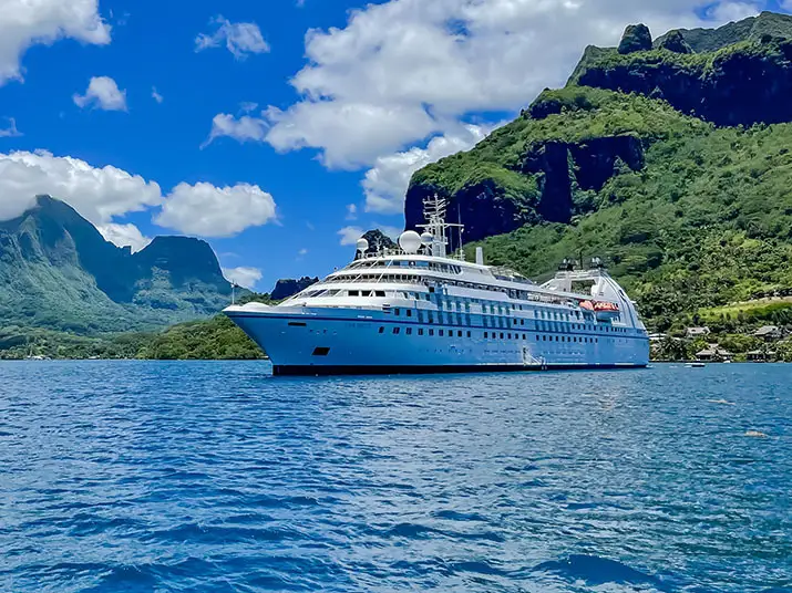 Cruise Ship